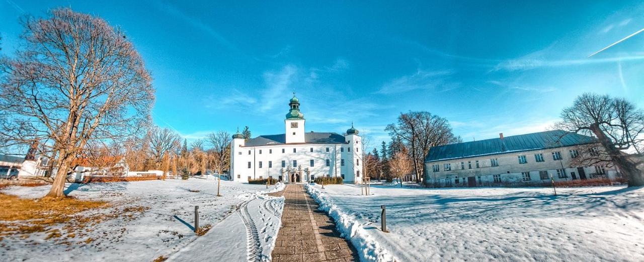 Hotel Zamek Třešť Exterior foto